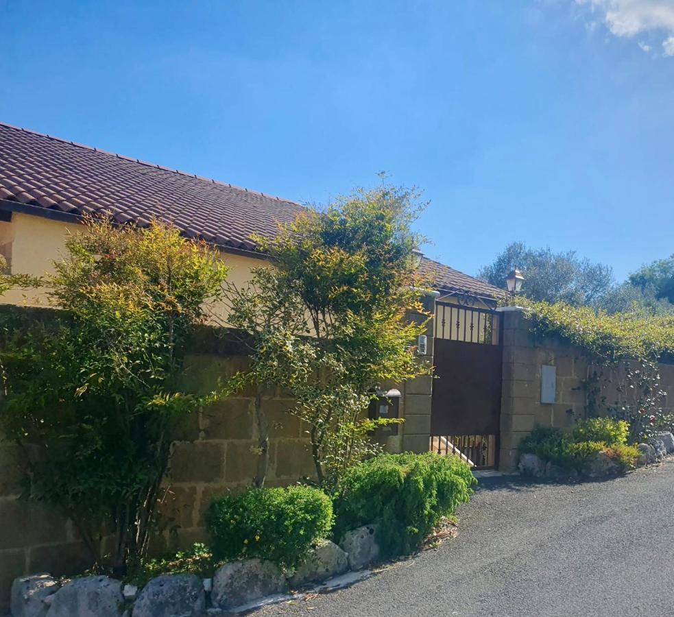 פלאצולו אקריידה Casa Vacanze Salvatore מראה חיצוני תמונה