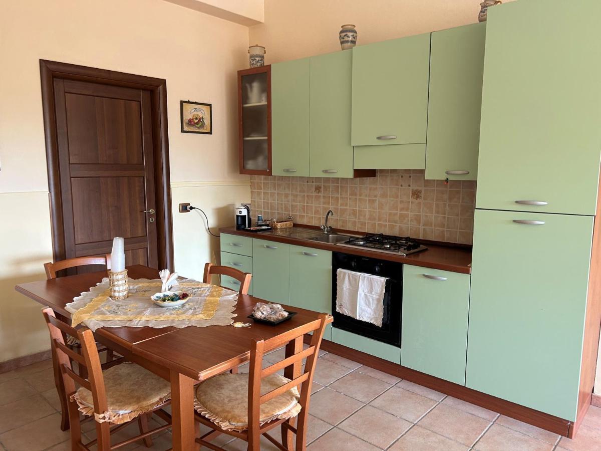 פלאצולו אקריידה Casa Vacanze Salvatore מראה חיצוני תמונה